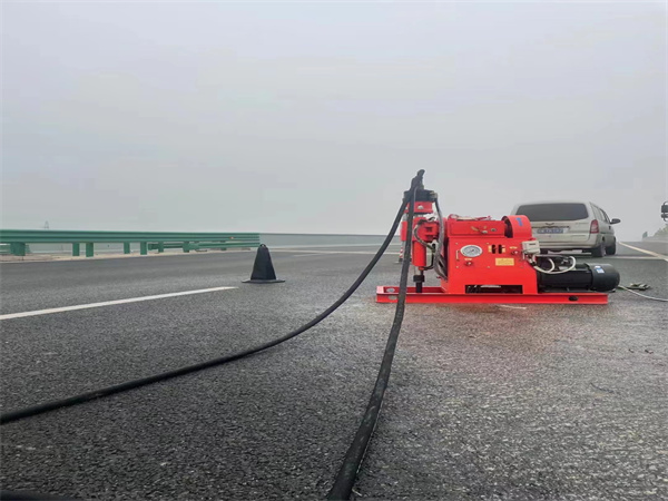 临翔马路路基路面开裂下沉注浆加固灌浆